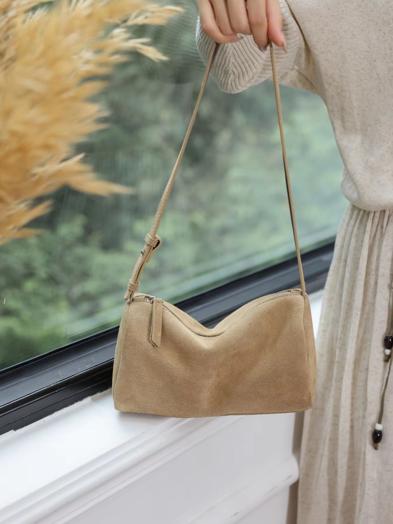 Tas Selempang Silinder Kulit S - Women Bags 2026 Trends ulasan dan harga